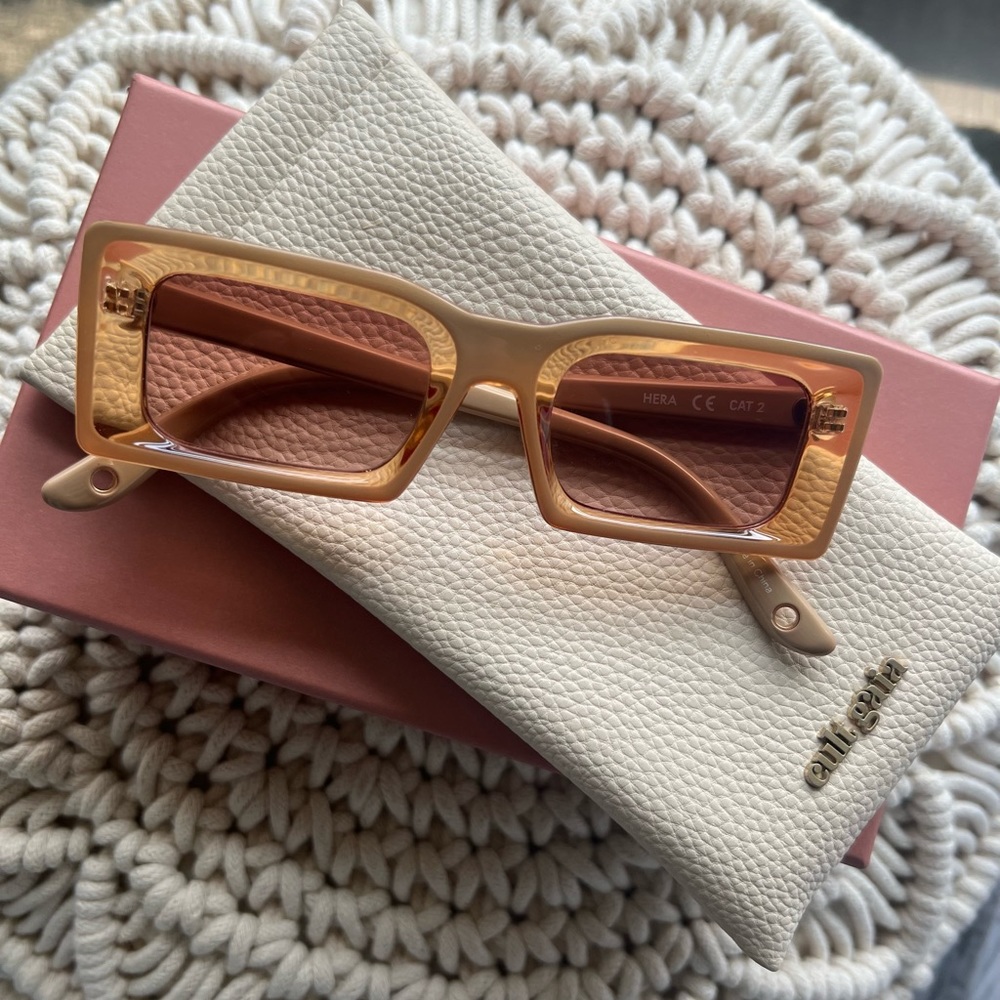 Cult Gaia Hera Sunglasses